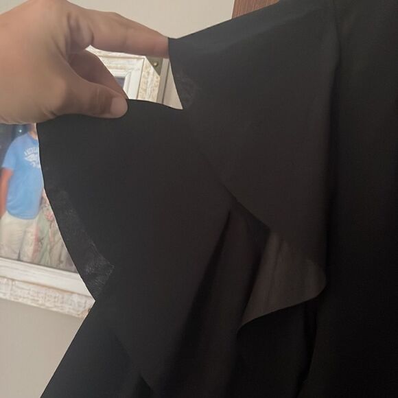 Black Ruffled Sleeve Lightweight Dress Sweater - Picture 4 of 5